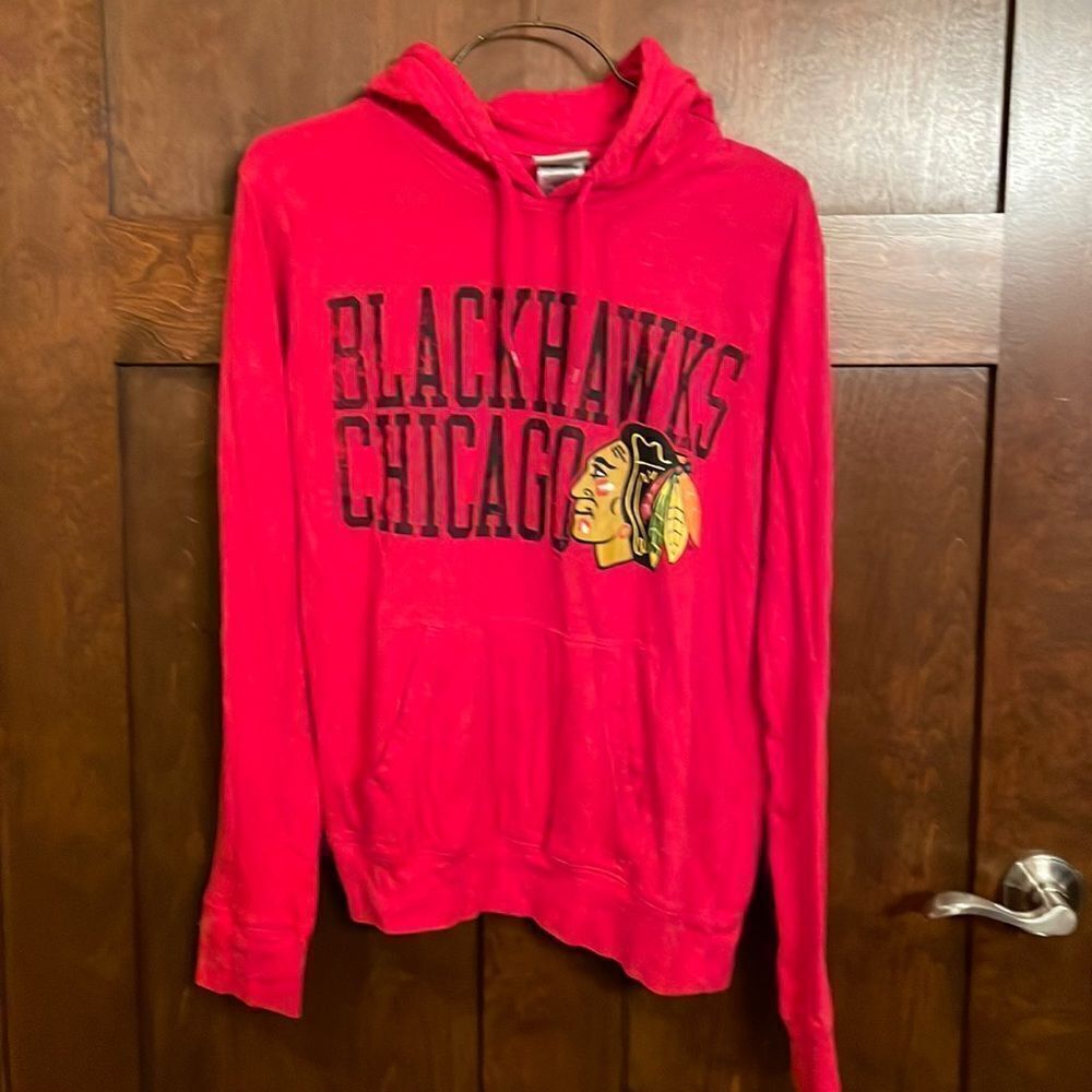 Women's Chicago Blackhawk NHL Hoodie - M
